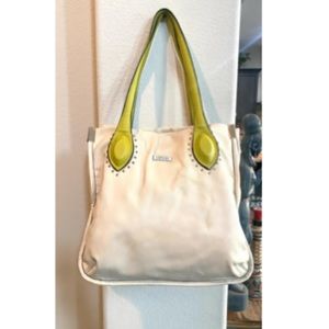 Soft leather large Amparo shoulder bag in excellent preloved condition.